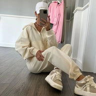Damen sportliches Fleece-Jogginganzug mit praktischer Kapuze und Kordelzug WW