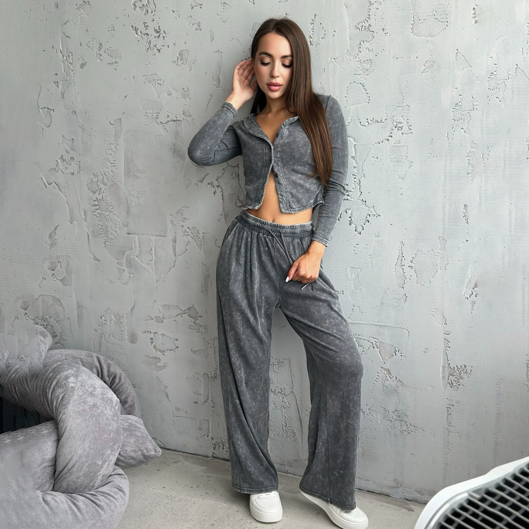 Damen Sportliches Freizeit-Set mit cropped Jacke und weiter Hose WW