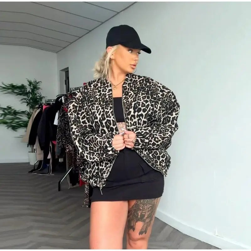 Damen Bomberjacke im modischen Leopardenmuster WW