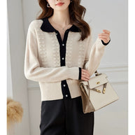 Damen Strickjacke mit elegantem Kragen und Knopfdetail WW