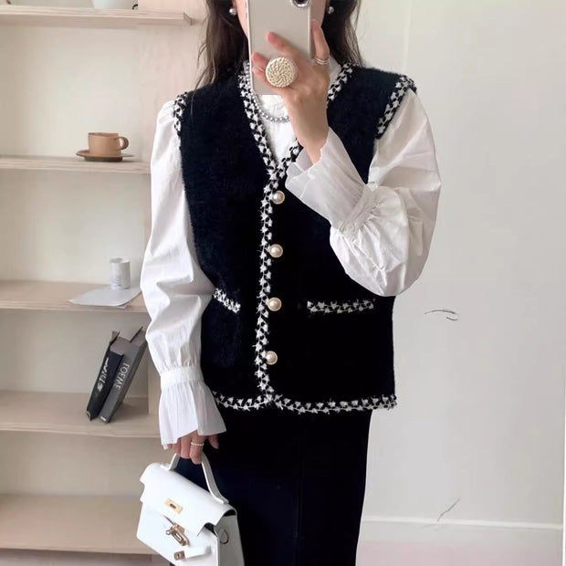 Damen Strickweste mit Perlenknöpfen und kontrastierenden Details WW