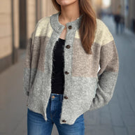 Damen Strickjacke mit knöpfbarem Design und modernen Farbschnitten WW