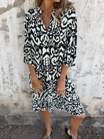 Damen lässiges Strandkleid mit hohen Seitenschlitzen und modischem Druckmuster W&W Mode