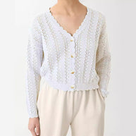 Damen Strickcardigan mit femininer Rüsche und Knopfdetails WW