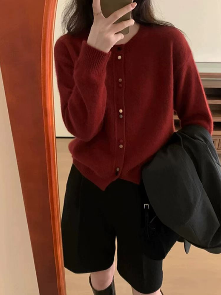 Damen Strickjacke mit dekorativen Knopfakzenten und weichem Material WW