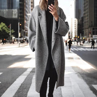 Damen Oversized Wollmantel mit eleganter Schnittführung und dezenten Druckknöpfen WW
