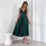 Damen Plissiertes Maxikleid mit V-Ausschnitt und schwingendem Rock WW