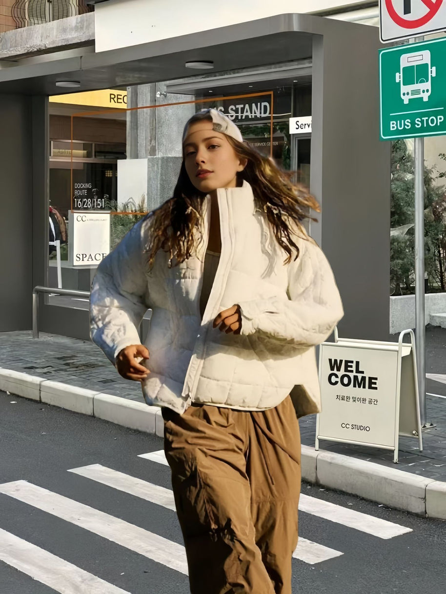 Damen Steppjacke mit hohem Kragen und praktischem Reißverschluss WW