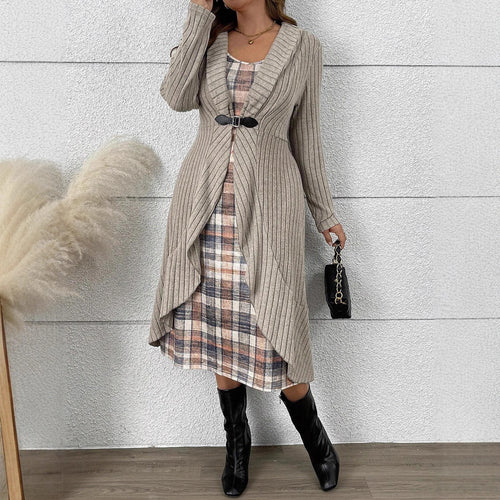 Damen Strickjacke mit asymmetrischem Saum und tailliertem Design WW