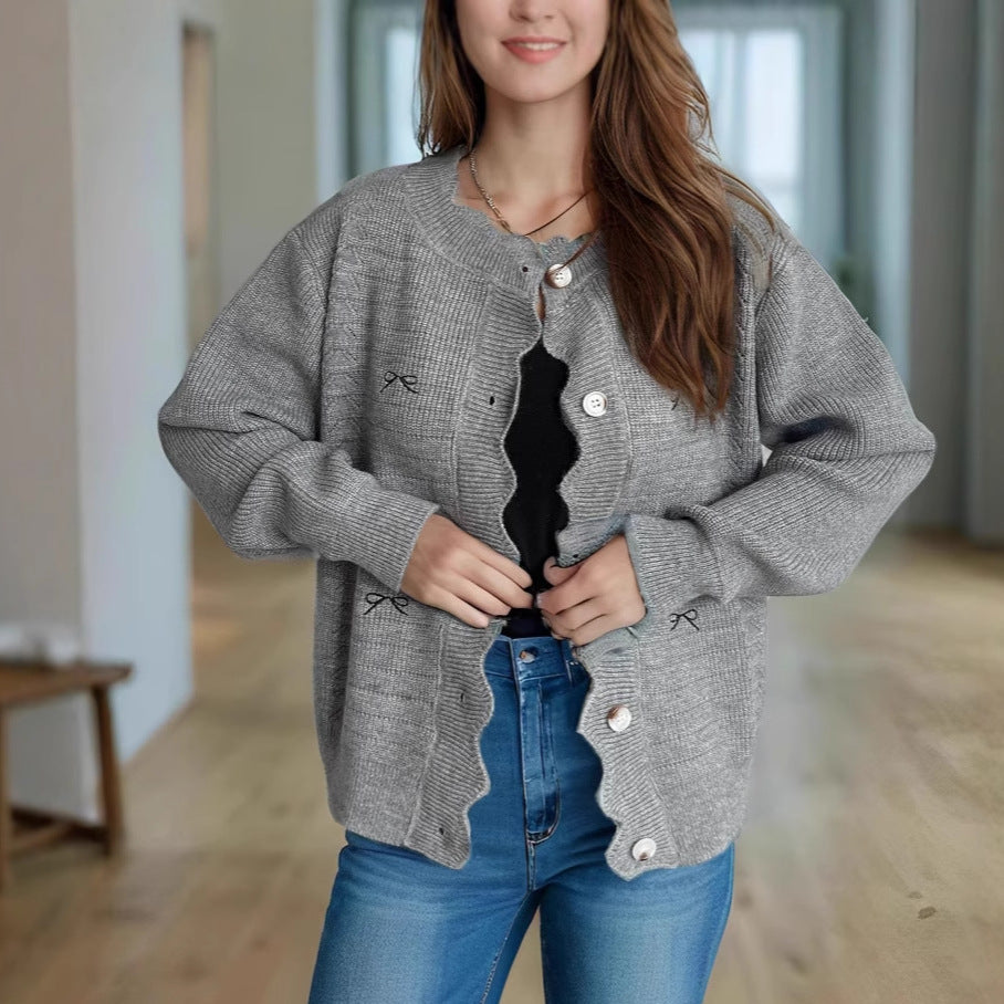 Damen Strickjacke mit verspieltem Knopf-Detail und schöner Struktur WW