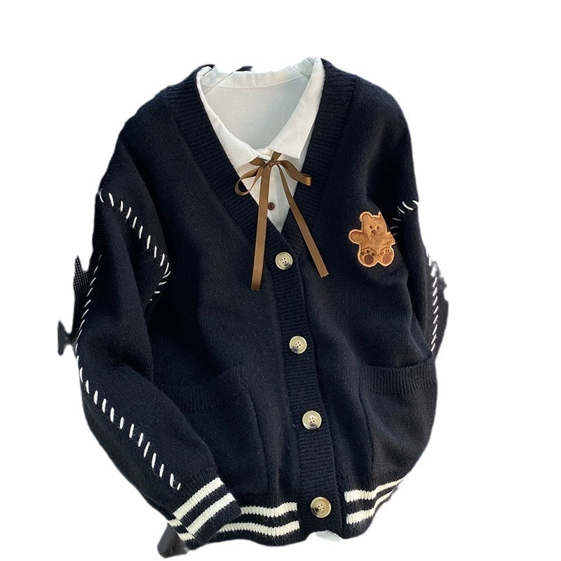 Damen Strickjacke mit einzigartiger Bärenapplikation und modernen Details WW