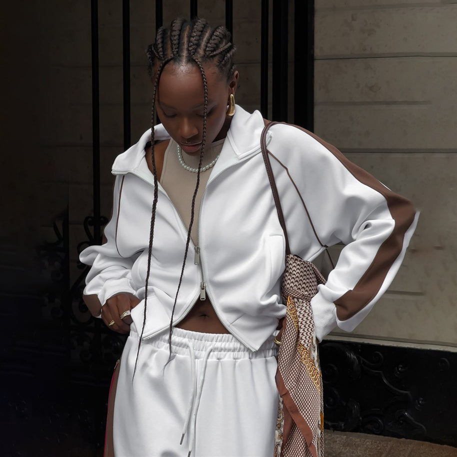 Damen Sportliche Kapuzenjacke mit modernem Schnitt und Kontrastdetails WW