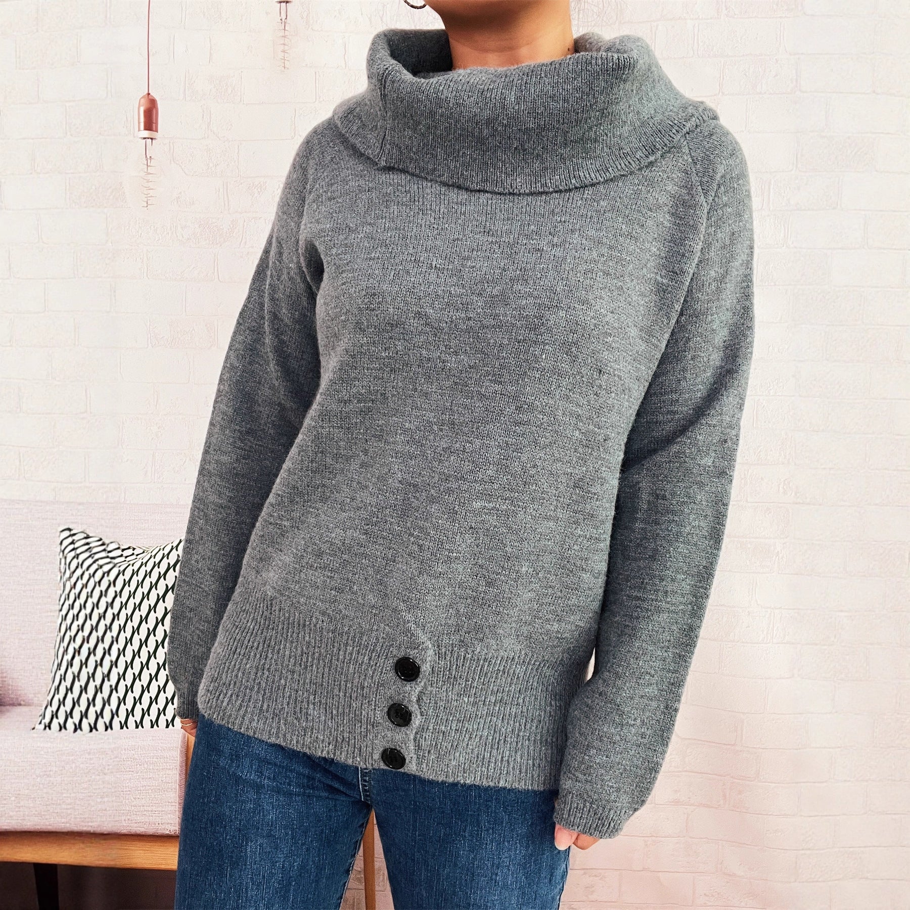 Damen Pullover mit weichem Kragen und dekorativen Knöpfen WW