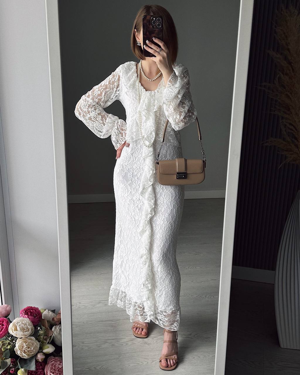 Damen Spitzen-Maxikleid mit Rüschendetails WW