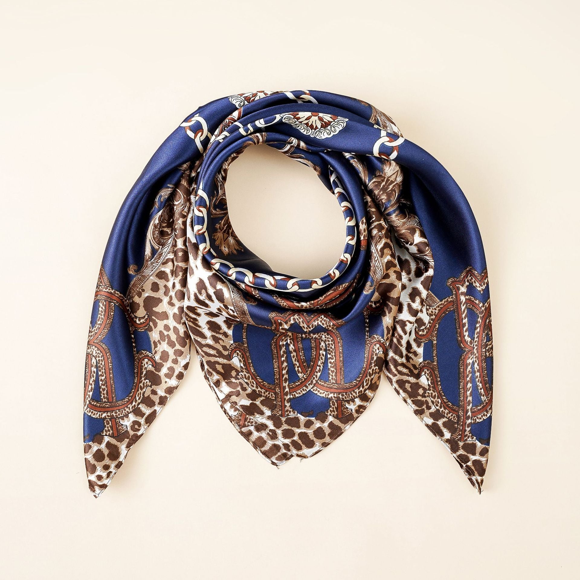 Damen Seidenschal mit elegantem Tiermuster und luxuriösem Design WW