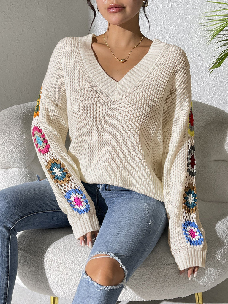 WW | Boho Strickpulli Für Frauen Mit Gehäkelten Ärmeln in Floralen Mustern