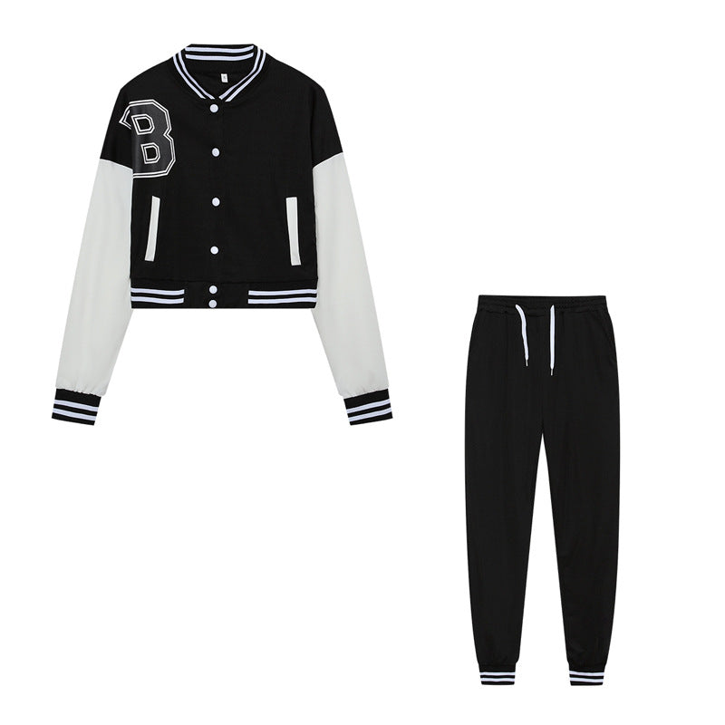 Damen Sportliches Set aus cropped Jacke und Jogginghose WW