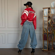 Damen sportliche Varsity-Jacke mit lässigem Schnitt und moderner Applikation WW