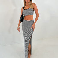 Damen Crop-Top und Maxi-Rock Set mit modischem Streifenmuster WW