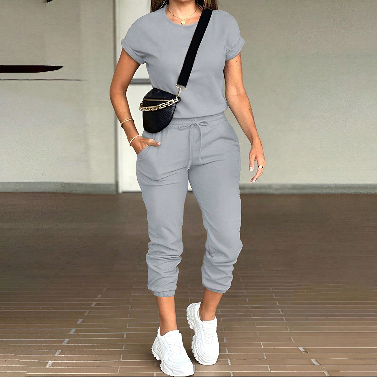 Damen Jogginganzug mit lässigem Schnitt und praktischen Taschen WW