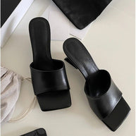 Damen Offene Mules mit elegantem Metallic-Obermaterial und komfortablem Blockabsatz W&W