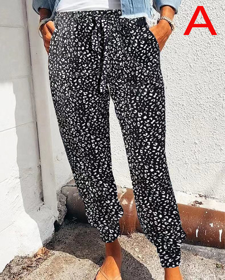 Damen Freizeit-Hose im tierischen Print WW
