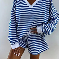 Damen Sportliches Streifenoberteil mit kurzen Shorts WW