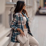 Damen Karierter Blazer mit klassischen Details WW