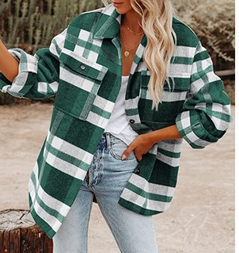 Damen karierte Flanelljacke mit lässigem Schnitt und aufgesetzten Taschen WW