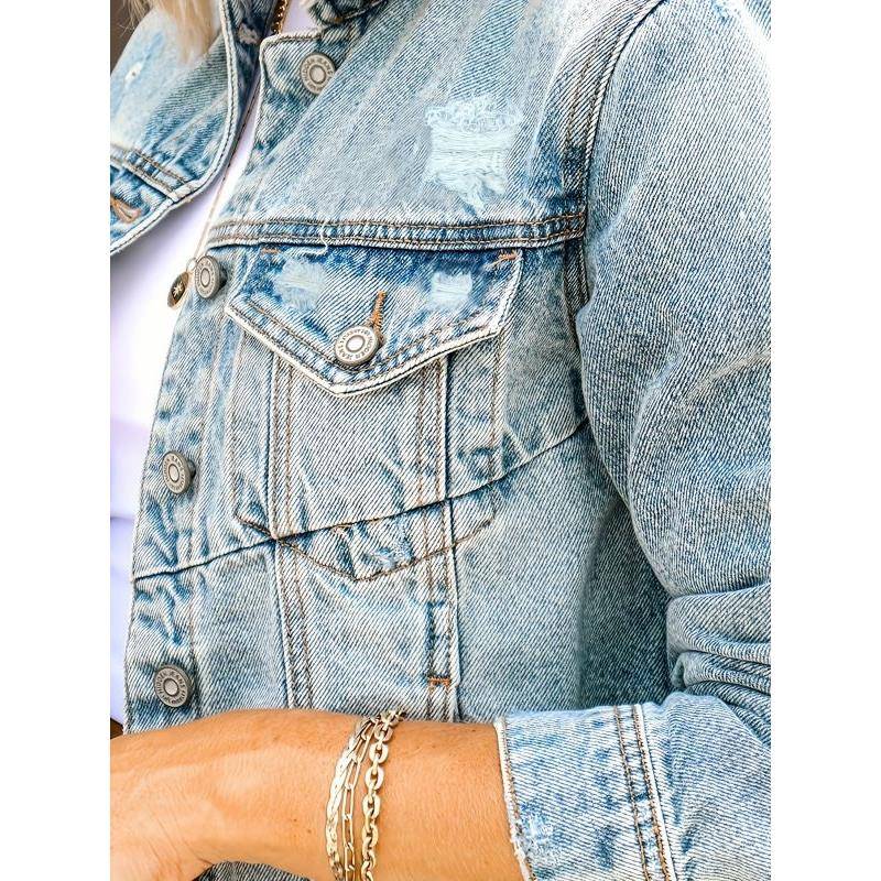 Damen Denim-Jacke mit lässigen Distressed-Details und modernem Schnitt W&W Mode