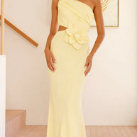 Damen Elegantes Maxikleid mit seitlichem Cut-Out und floralem Detail WW
