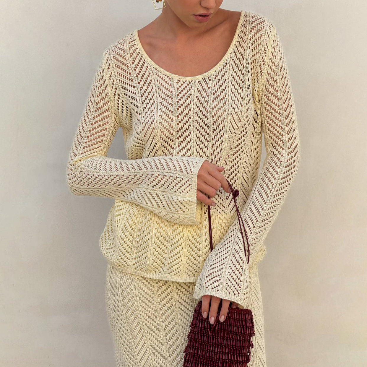 Damen Strickanzug mit raffinierten Häkelmustern WW