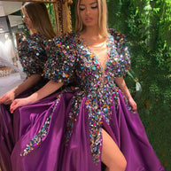 Damen Glamouröses Abendkleid mit voluminösen Puffärmeln und funkelndem Dekolleté WW