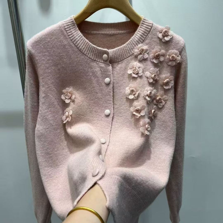 Damen Strickjacke mit floralen Akzenten WW