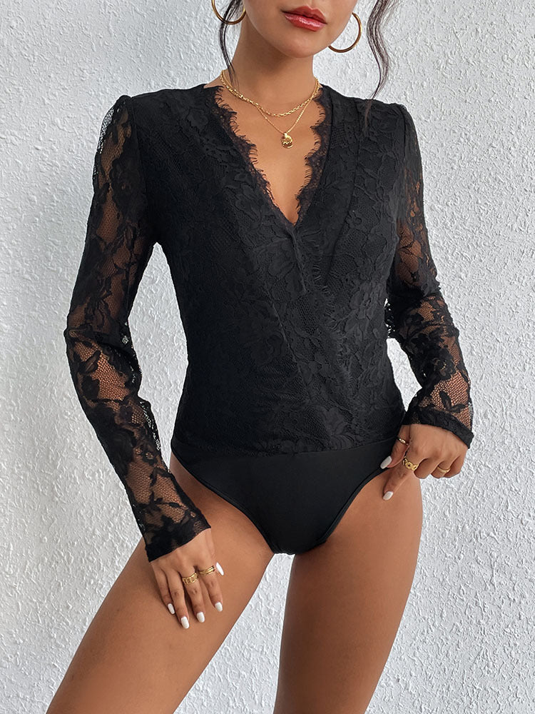 Damen Spitzenbody mit raffiniertem V-Ausschnitt und eleganten Rüschendetails WW