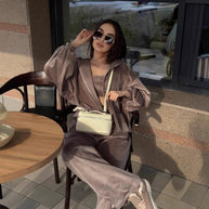 Damen Sportliches Velvet Loungewear-Set mit Hoodiefunktion WW