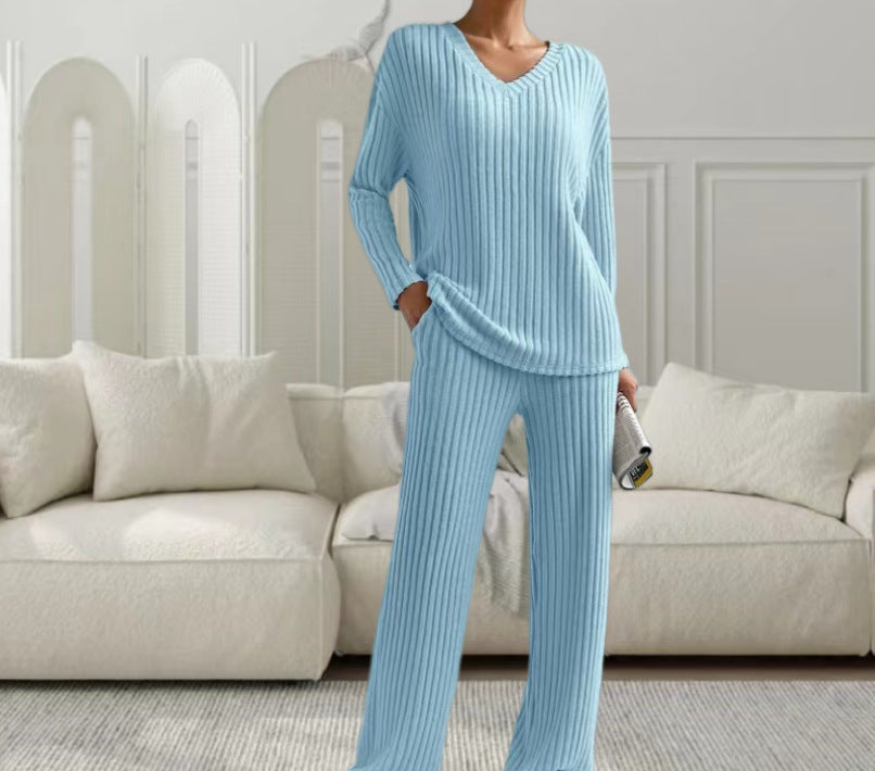 Damen Strickanzug mit modischem V-Ausschnitt und feinem Rippdesign WW