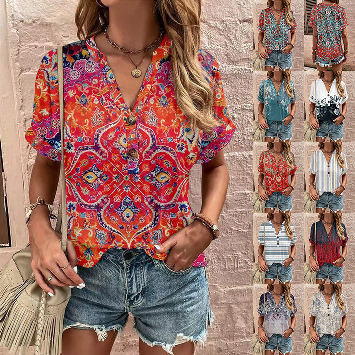 Damen Kurzarm Bluse mit dekorativem Musterdruck und knöpfbarem Ausschnitt W&W Mode
