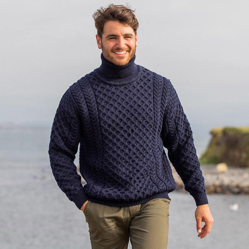 Herren Strickpullover mit strukturiertem Zopfmuster und hohem Kragen WW