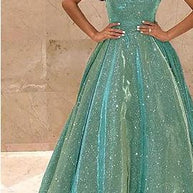 Damen Abendkleid mit schimmernden Akzenten und voluminösem Rock WW