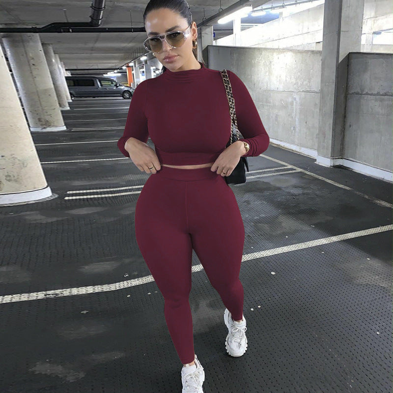 Damen Sportliches Set mit langem Oberteil und eng anliegender Hose WW