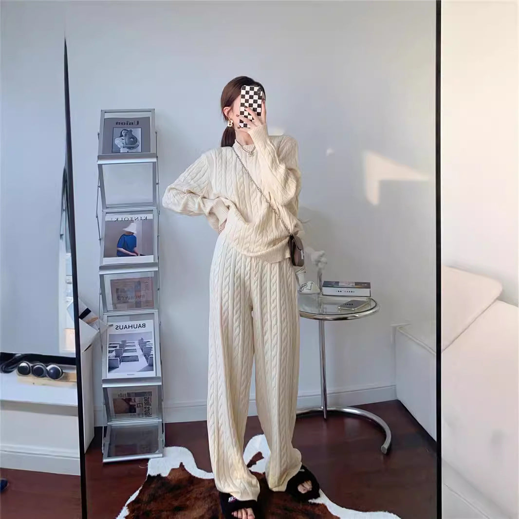 Damen Strickanzug mit Zopfmuster und weiten Beinen WW