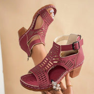 Damen Sandalen mit modischem Schnitt und bequemem Blockabsatz WW