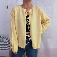 Damen Strickjacke mit dekorativem Schnürdesign und weitem Schnitt WW