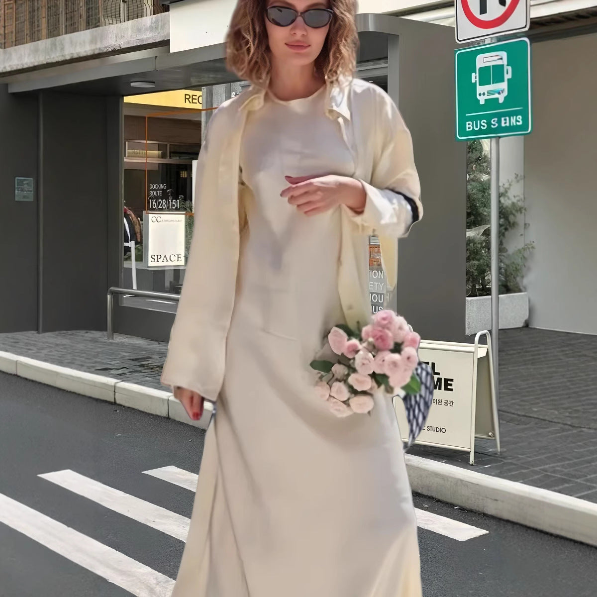 Damen Seidenkleid mit fließendem Schnitt WW