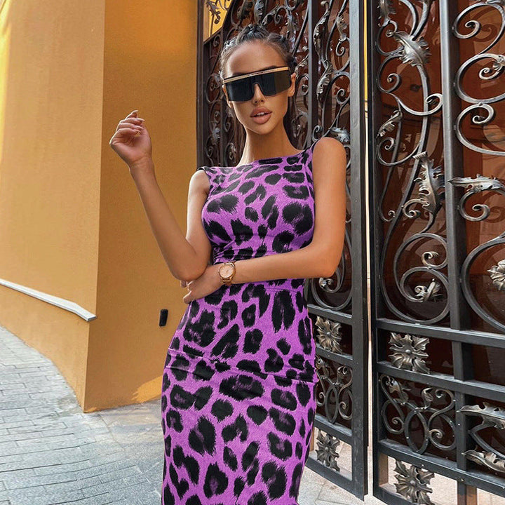 Damen figurbetontes Kleid mit modischem Leopardenmuster und schulterfreier Optik W&W Mode