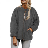 Damen Steppjacke mit hochschließendem Kragen und praktischen Tasche WW
