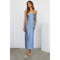 Damen Satinmaxikleid mit schmalem Schnitt und Spaghettiträgern WW