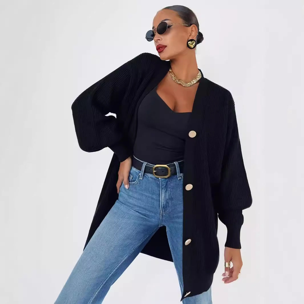 Damen Strickjacke mit oversized Schnitt und dekorativen Knöpfen WW