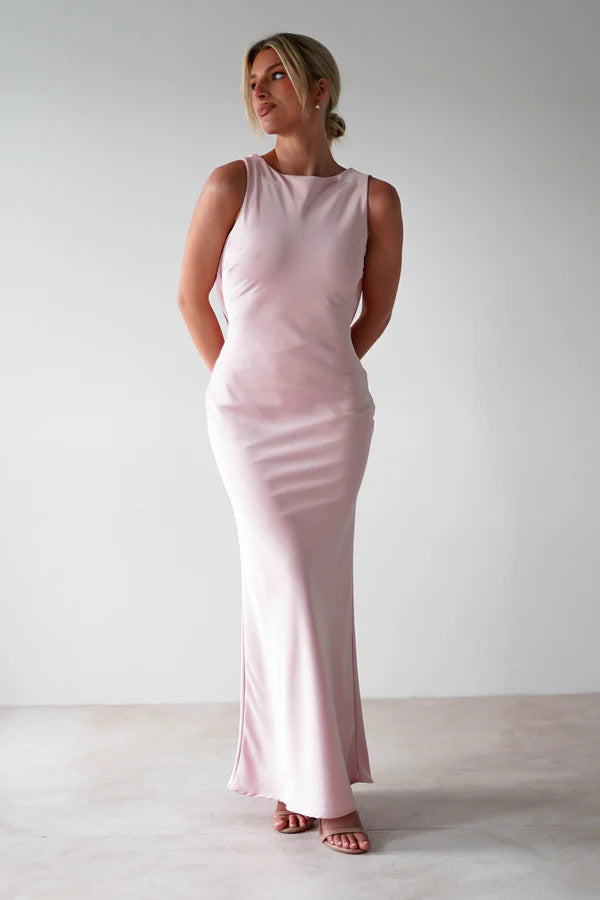 Damen Maxikleid im eleganten Satin-Look mit figurbetonendem Schnitt W&W Mode